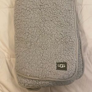 UGG sherpa hooded throw blanket